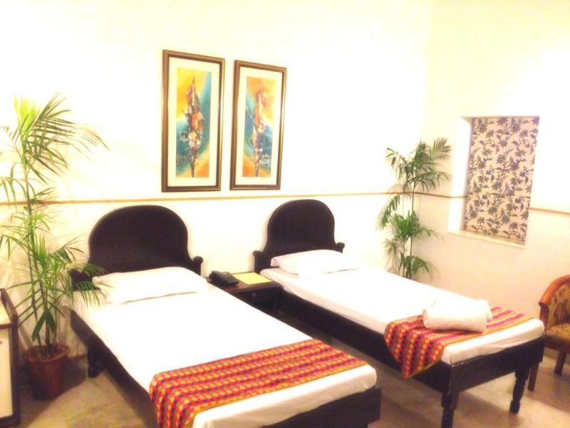 Kailrugji - A City Center Hotel Jaipur Ngoại thất bức ảnh