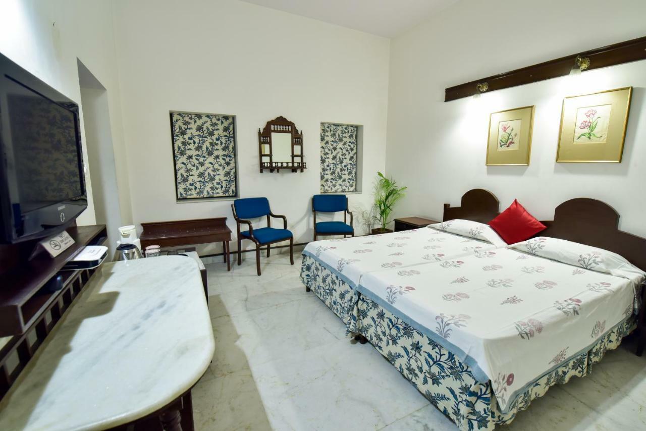 Kailrugji - A City Center Hotel Jaipur Ngoại thất bức ảnh